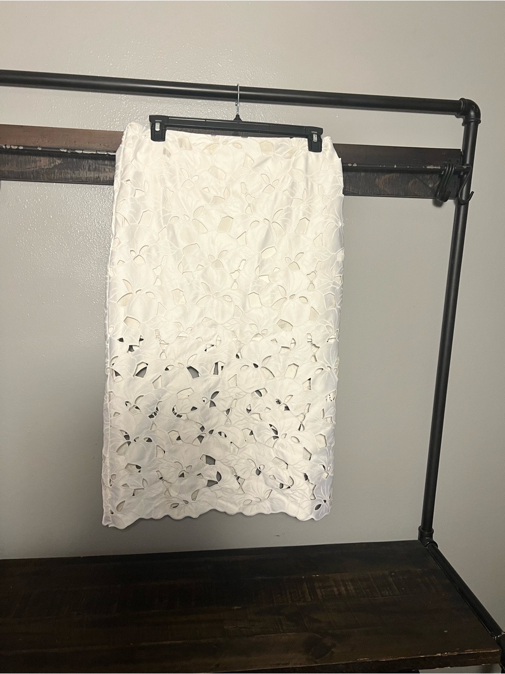 Women's White BRODERIE ANGLAISE SATIN SHIRT and Skirt - Elegant Feminine Design - Picture 4 of 10